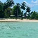 Carbana Lodge, Palmy Beach Villa, Eco Lodge